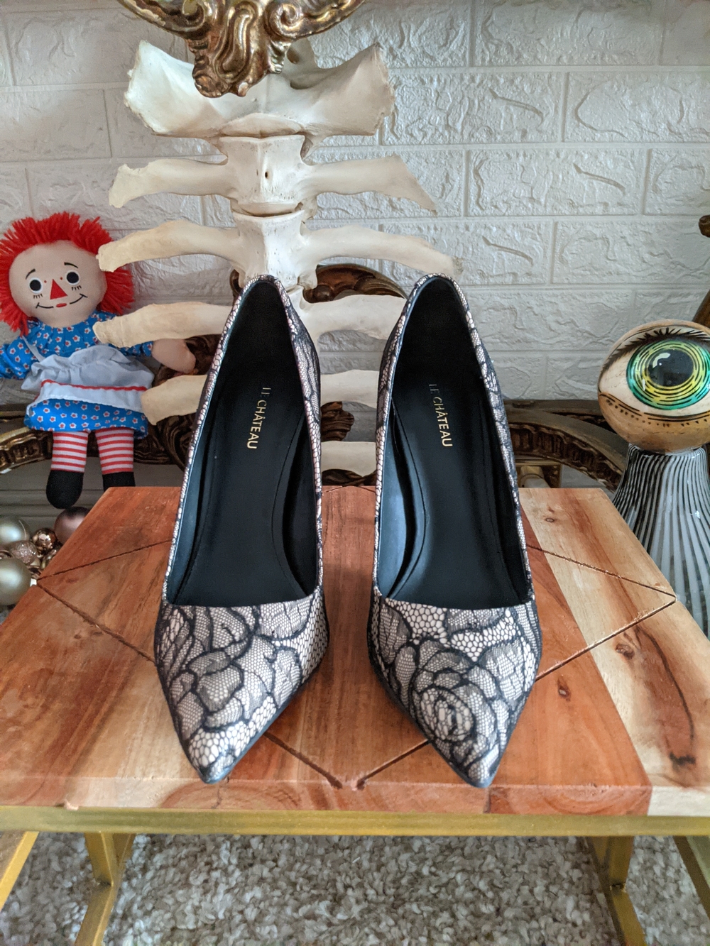 le chateau Black Lace Pointed Toe Heels